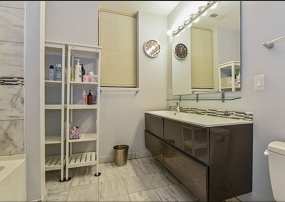5th image of 6119 S Greenwood Ave APT 2