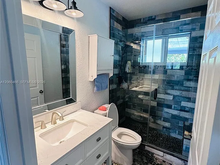 1020 S 14th Ct — Photo 6