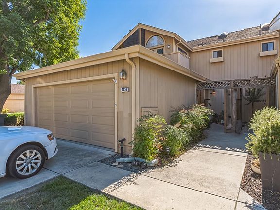 2nd image of 2353 Leptis Cir