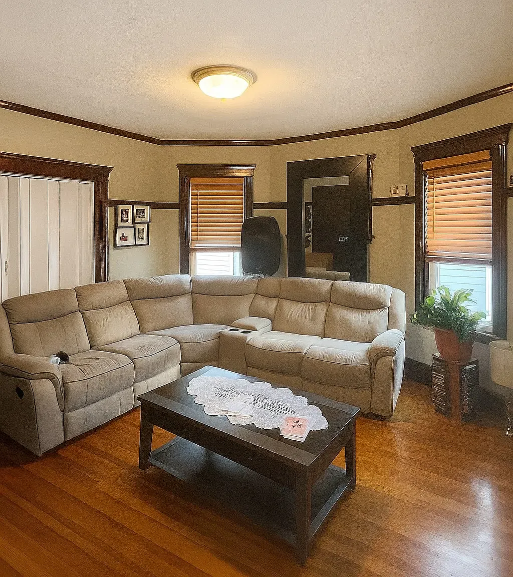 3 bed, $2,350 — Photo 1