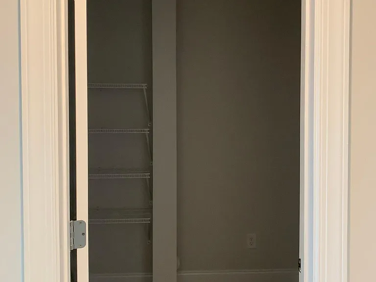 421 Hawkeye Dr — Photo 30