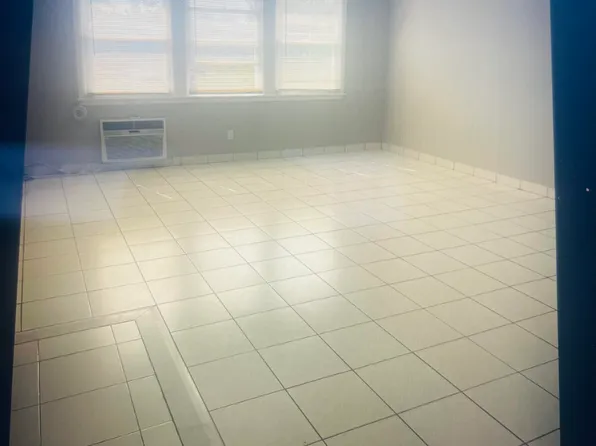 30 Briarwood Road image 2 of 9