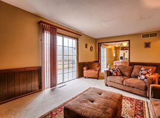 494 Woodcrest Dr, Mechanicsburg, PA 17050