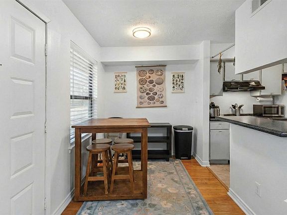 4th image of 4441 Old College Rd APT 9102