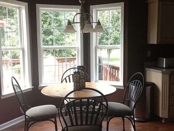 Eat in kitchen area