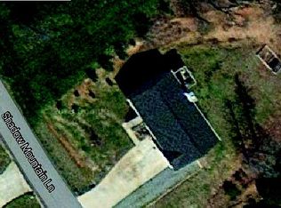 624 Shadow Mountain Ln, Cleveland, GA 30528