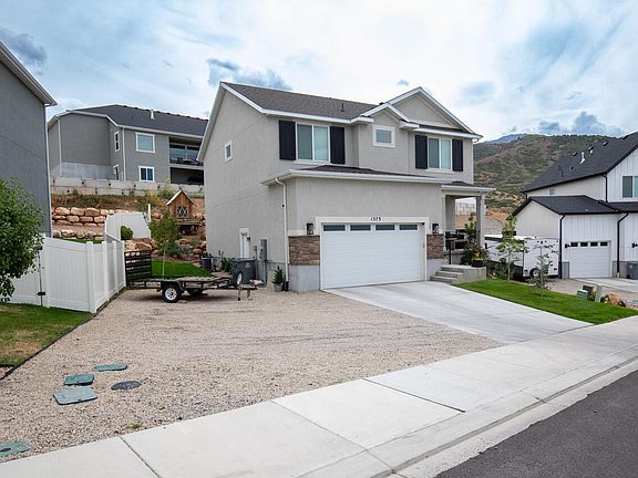 2nd image of 1373 S Raintree Ln