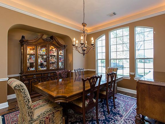 3rd image of 2306 Haven Manor Ct