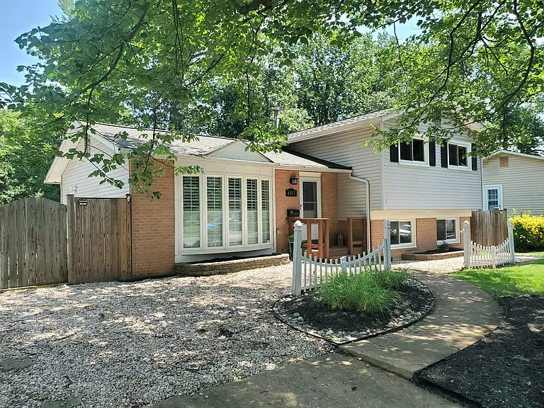 4517 Mayfield Dr — Photo 3