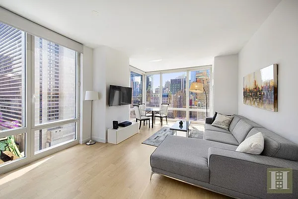 Rented by Halstead Real Estate | media 28