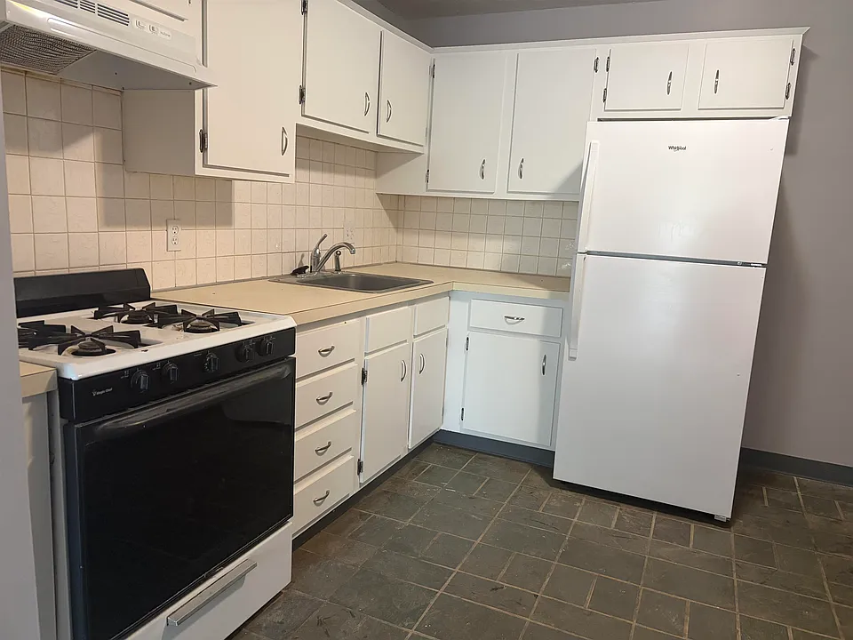 128 Mammoth Rd #21