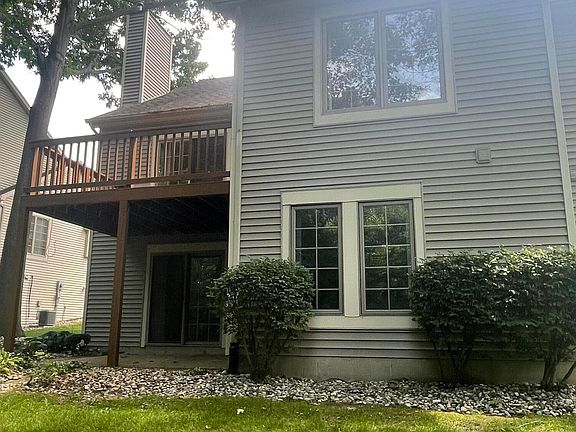3rd image of 6042 Madeira Dr #98