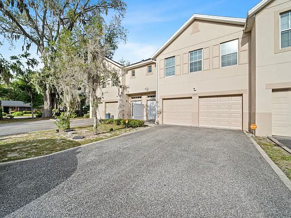 3rd image of 2213 Sweet Holly Ln