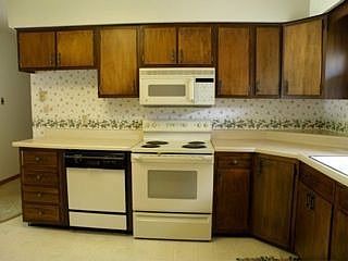 5th image of 141 Linda St NE