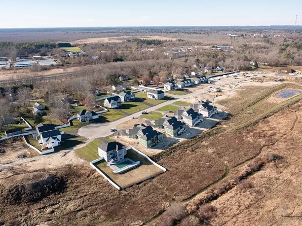 4 Metacomet Rd #4, West Bridgewater, MA 02379