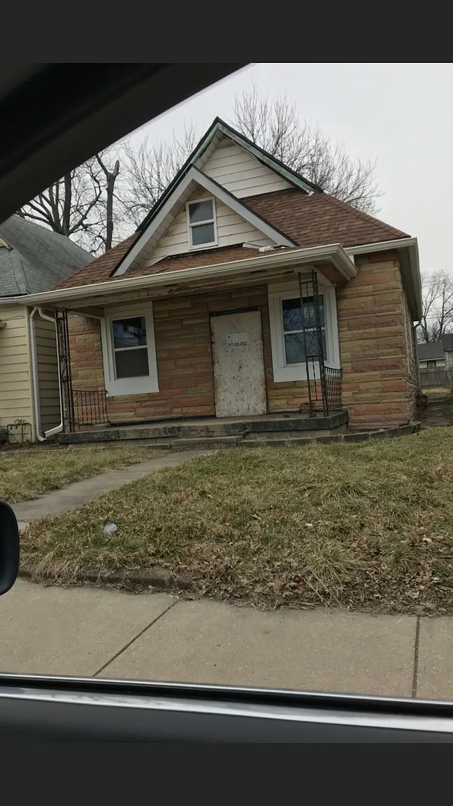 1506 Lawton Ave photo 1