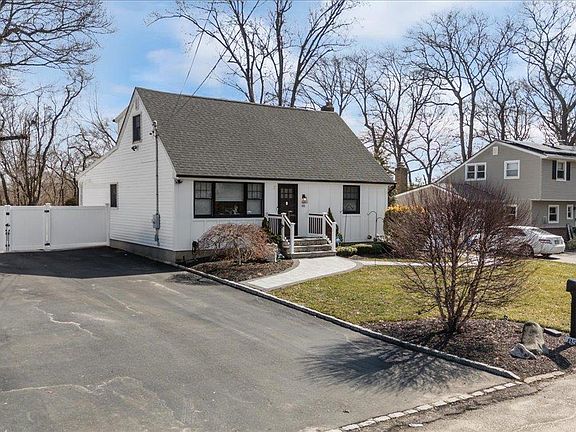 2nd image of 85 Joline Road