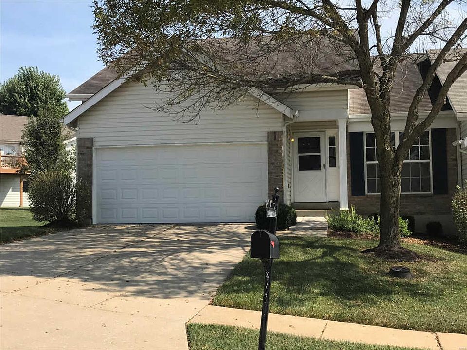 1st image of 108 Robbins Way Dr