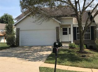 108 Robbins Way Dr, Florissant, MO 63034