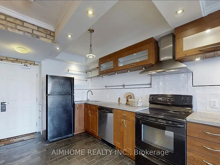 284 Bloor St W #806 — Photo 6