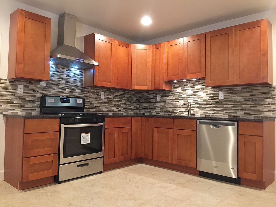 1st image of 6112-14 N Beechwood St