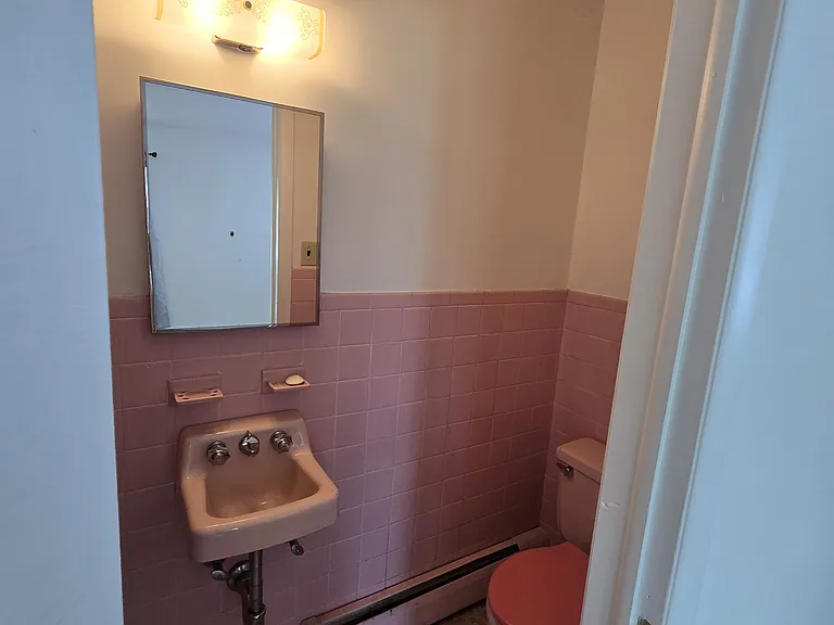 90 Harvey Ave #1 — Photo 15
