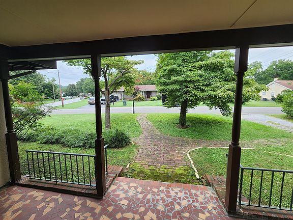 4th image of 4300 Lonsdale Dr