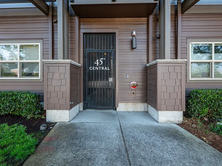 13915 SW Meridian St #108 — Photo 15