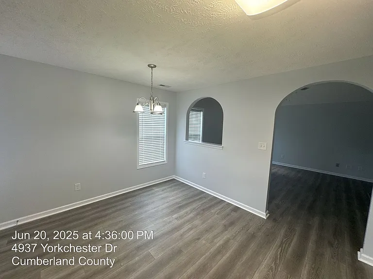 4937 Yorkchester Dr — Photo 9