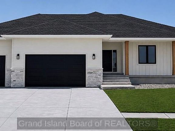 2nd image of 3809 Norseman Ave