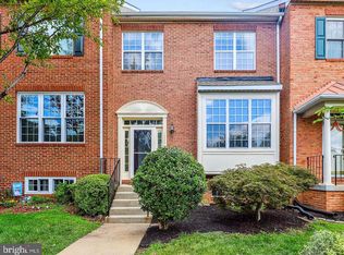 13206 Ashnut Ln, Herndon, VA 20171