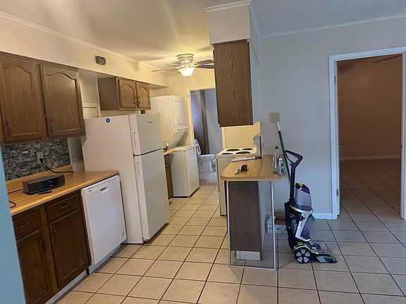 5th image of 1001 Central Ave