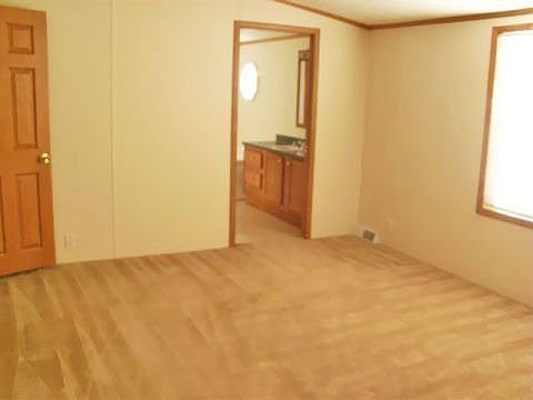 2nd image of 2064 Hickory Ln