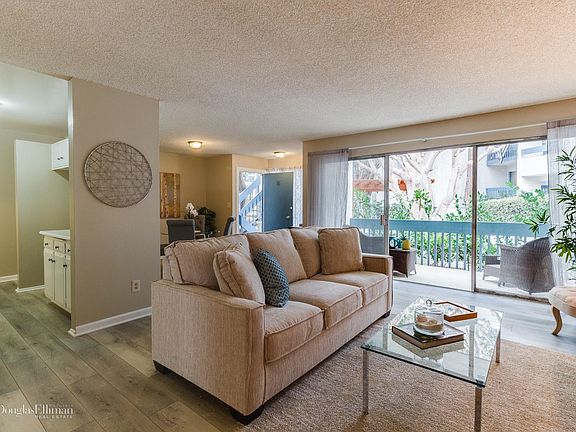 4th image of 902 Camino Real Unit 105