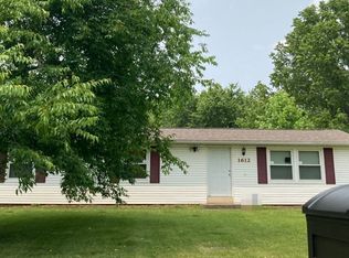 1612 Dewberry Rd, Columbus, OH 43207