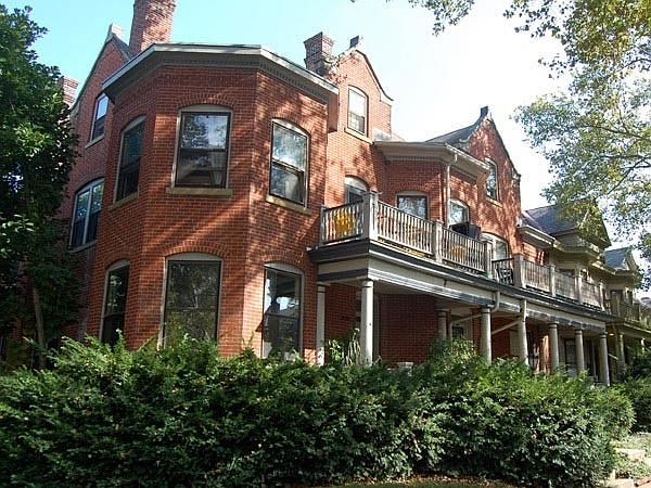 1st image of 868-870 Neil Ave #868