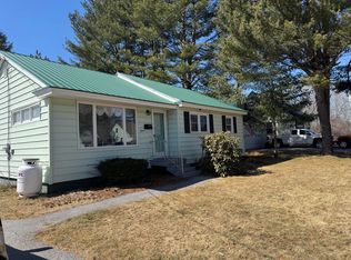 15 Floyd St, Brewer, ME 04412
