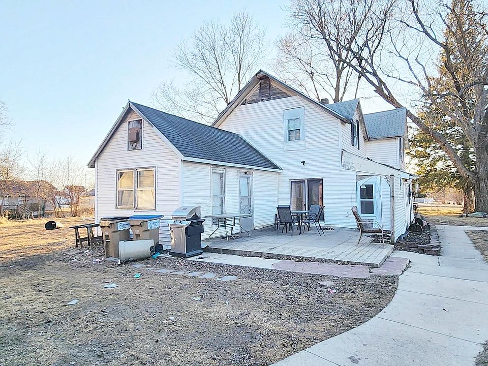 2nd image of 304 Denton St