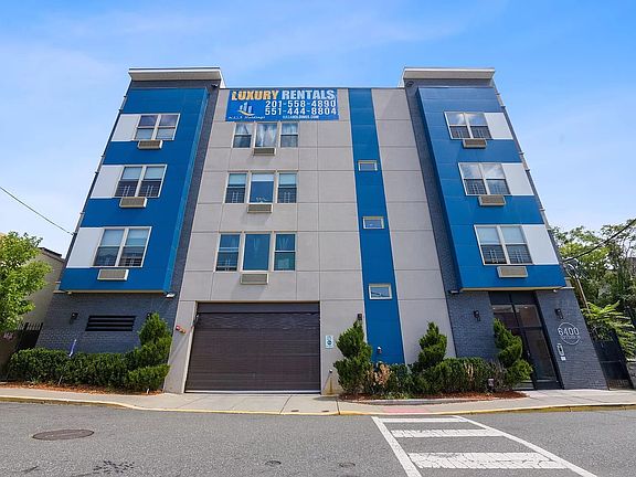 2nd image of 6400 Jefferson St #306MGMT