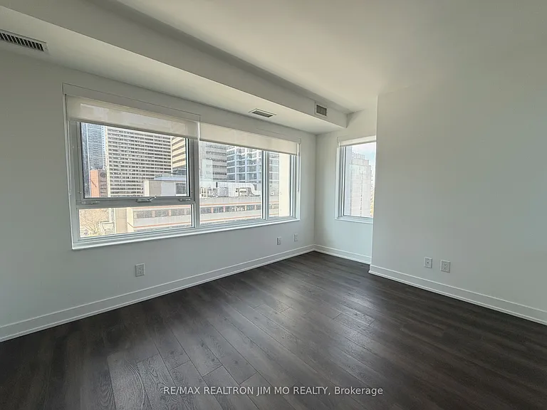 609 Sherbourne St #1104 — Photo 6