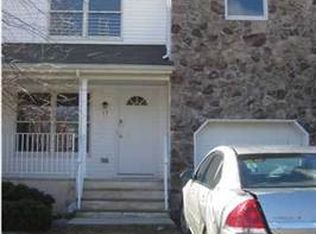 17 Kingsfield Dr, Lakewood, NJ 08701