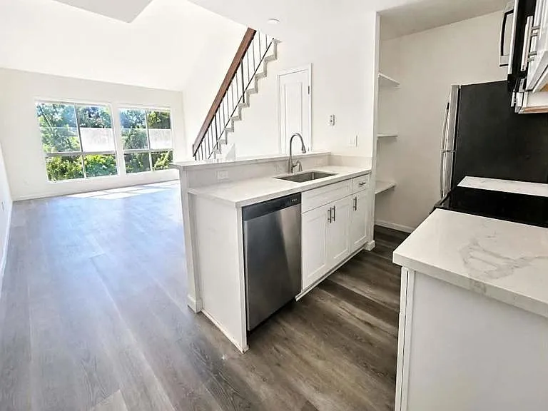6111 Rancho Mission Rd #310 — Photo 2