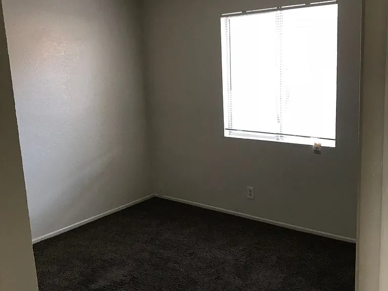 21800 Panoche Rd. — Photo 11