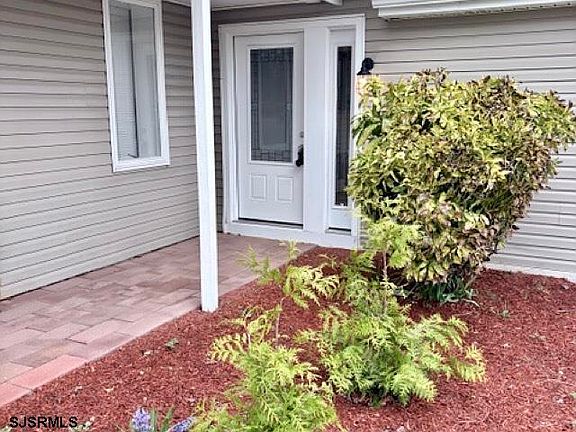 2nd image of 909 W White Horse Pike