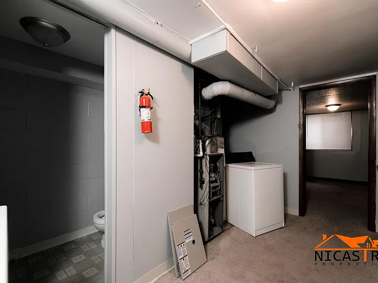 215 E Lane Ave #D — Photo 17