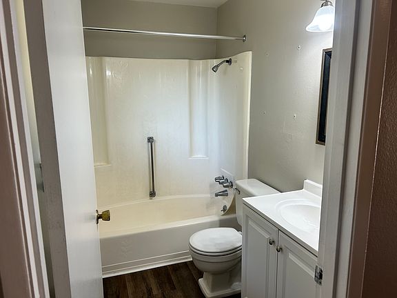 4th image of 4966 Delight St N