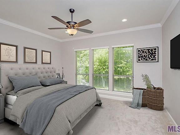 4th image of 16055 Greycliff Ave