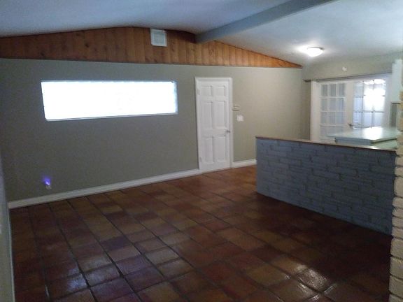 Living/dining rooms