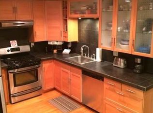 4 Blossom St, Hudson, MA 01749