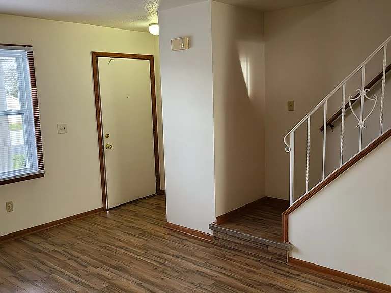 1443 W Grandview Blvd — Photo 8